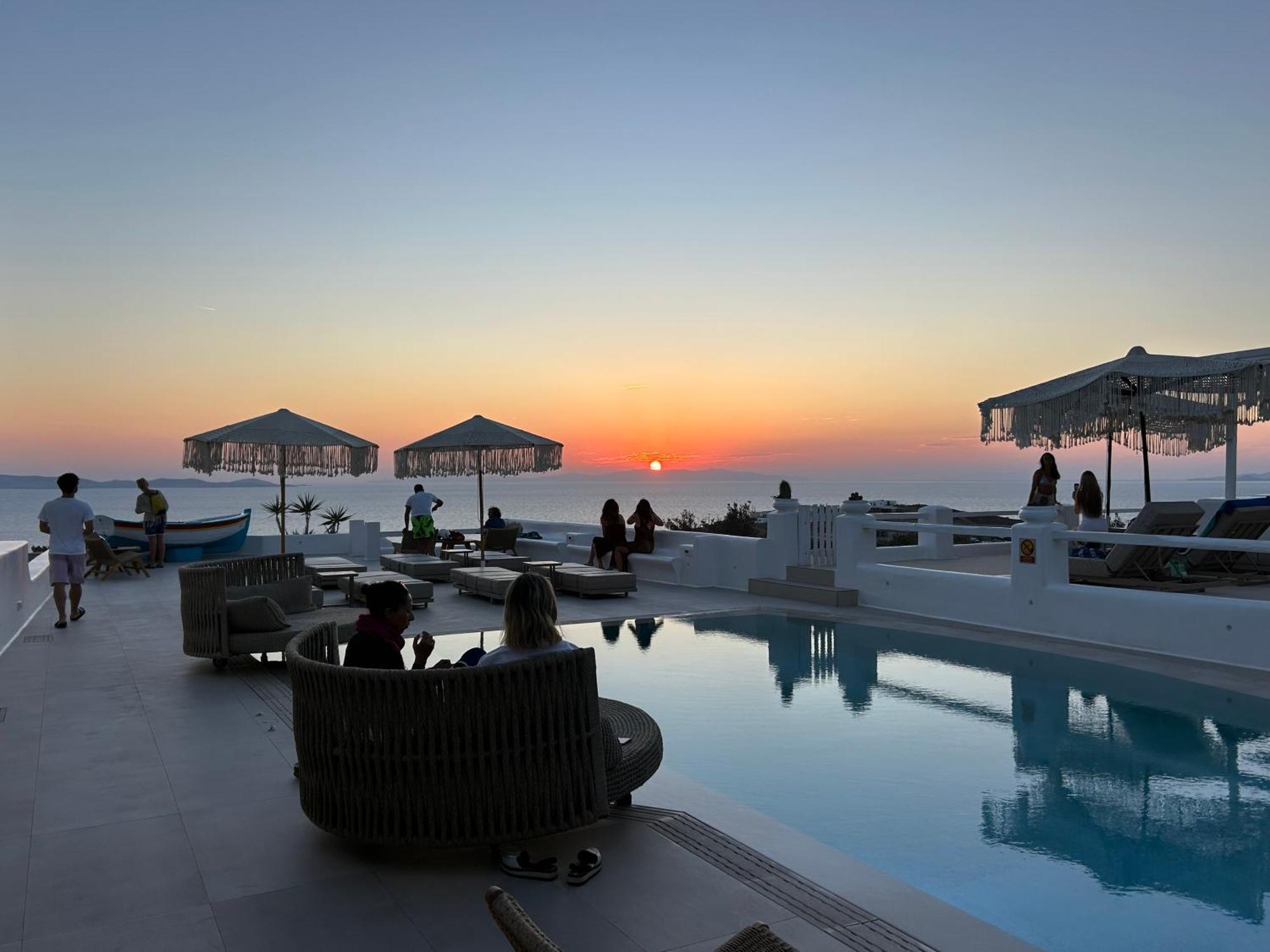 Paolas Sunset Агиос Стефанос Екстериор снимка